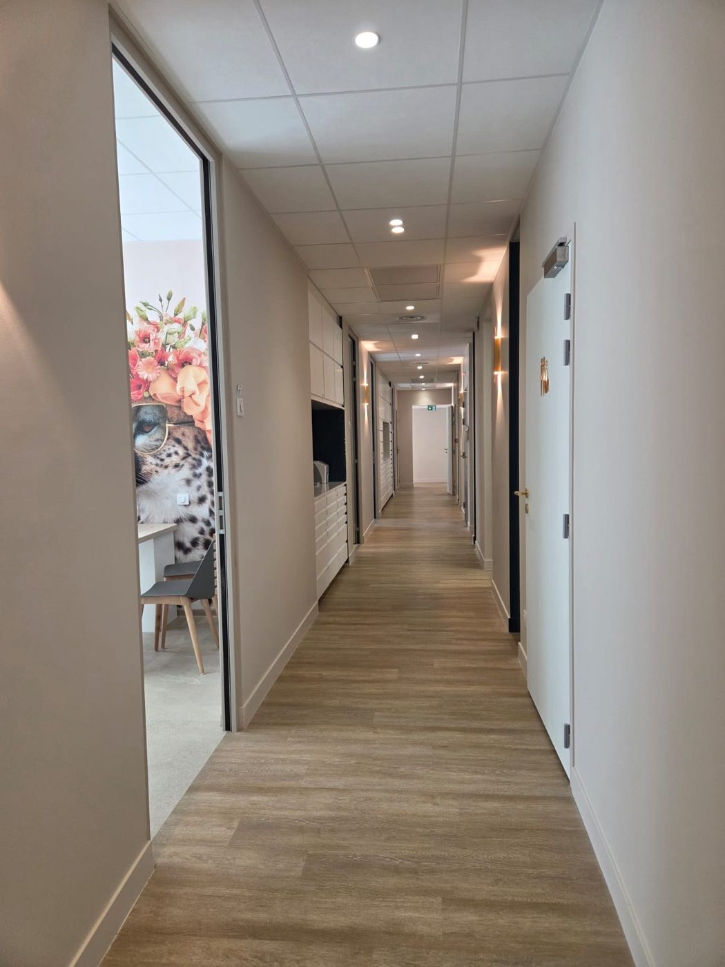 Intérieur du cabinet, couloir — Cabinet Dentaire du Pays d'Aubagne, Roquevaire
